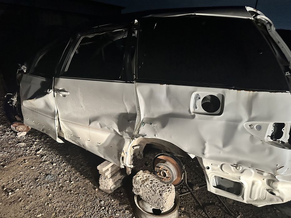 Toyota Estima 2001 сиденья салон разбор