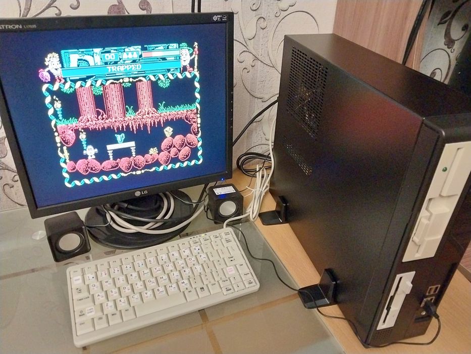 Продам компьютер  ZX Evolution (ZX Spectrum)