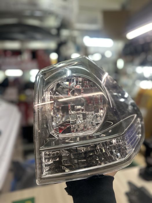 Задний фонарь на Lexus 570