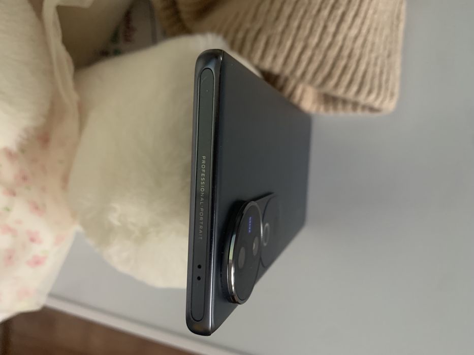 Продается телефон