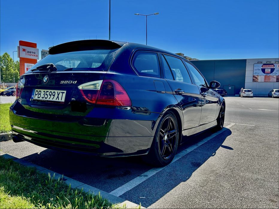 Продавам BMW 320d E91