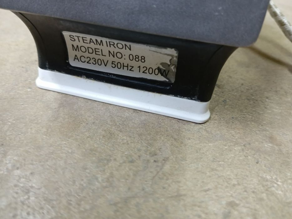 Продам утюг для дома б/у