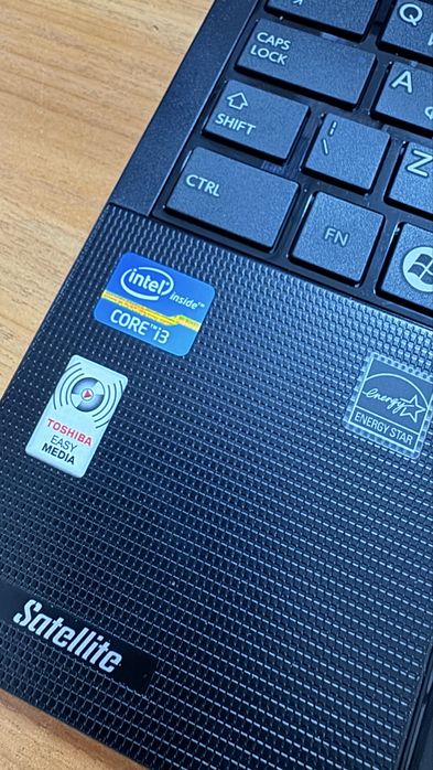 Ноутбук Toshiba i3