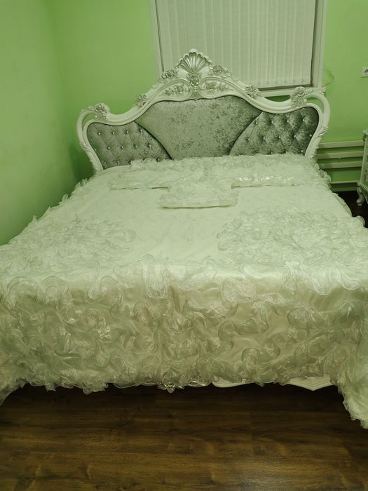 Продам покрывало с наволочка и новый в отличном состоянии