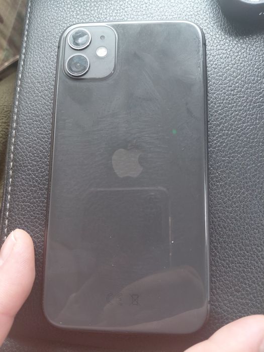 Продам  айфон 11