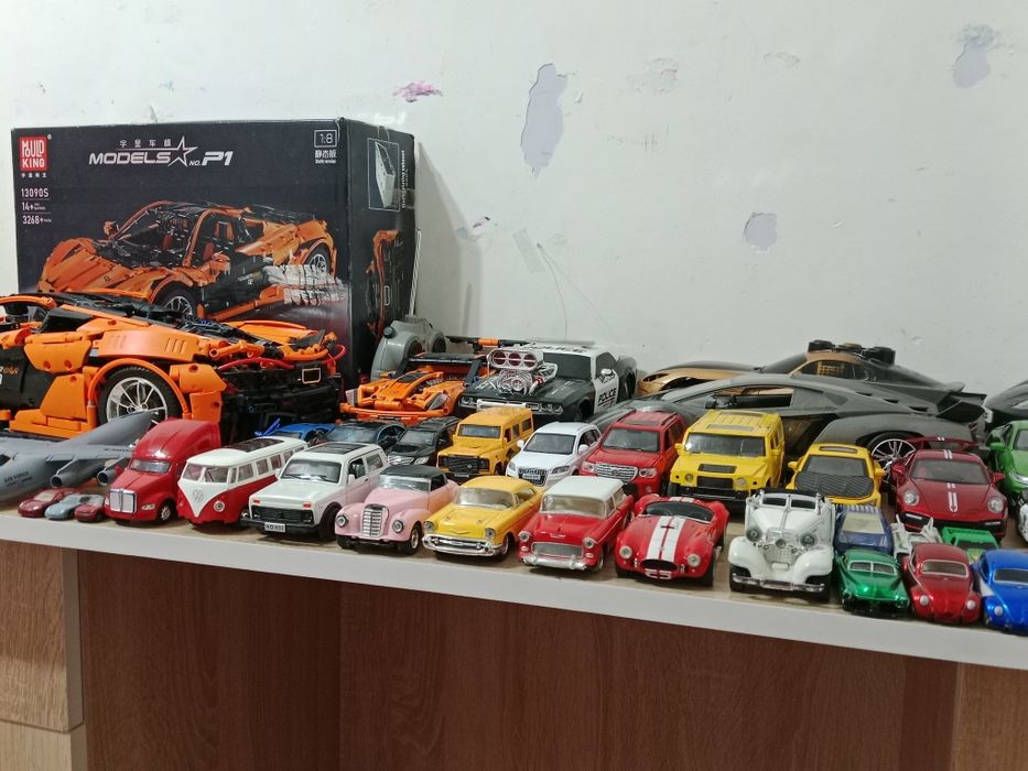 Срочно продам всю свою коллекцию машинок