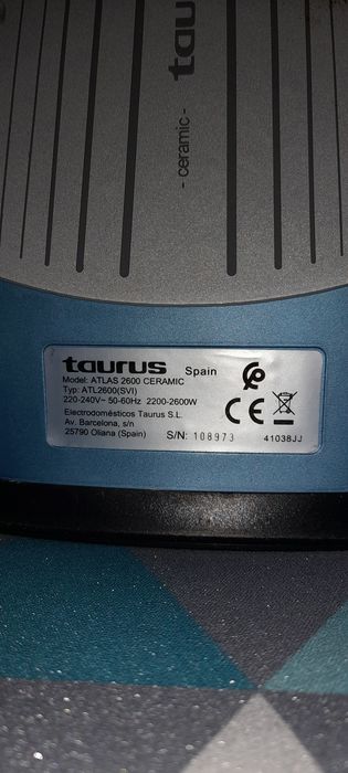Работеща ютия Taurus