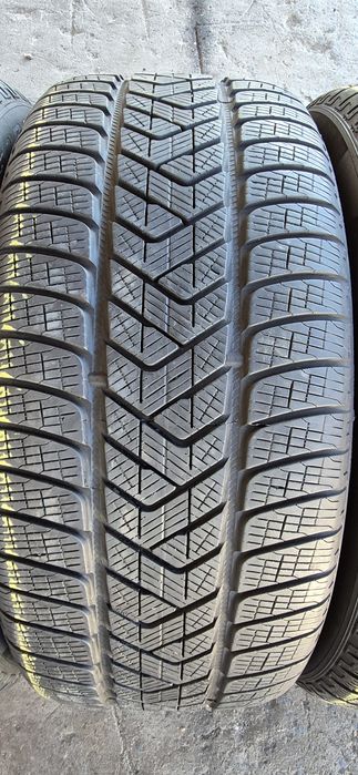 4 anvelope iarna Pirelli 255/50/19,dot 2022.Pretul este pe bucata.