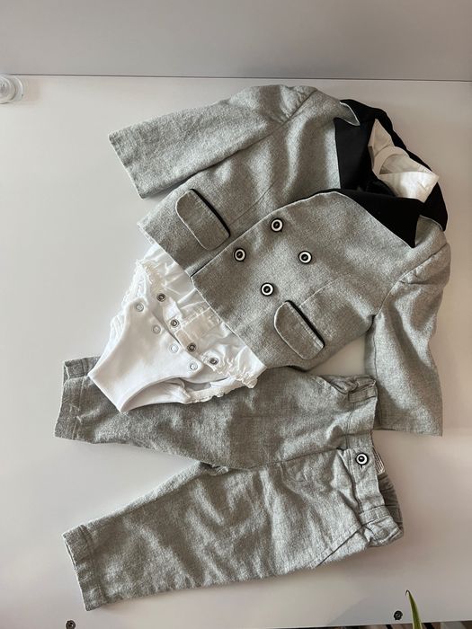 Costum botez Iulian Gri Cu Guler Saten Negru AnneBebe