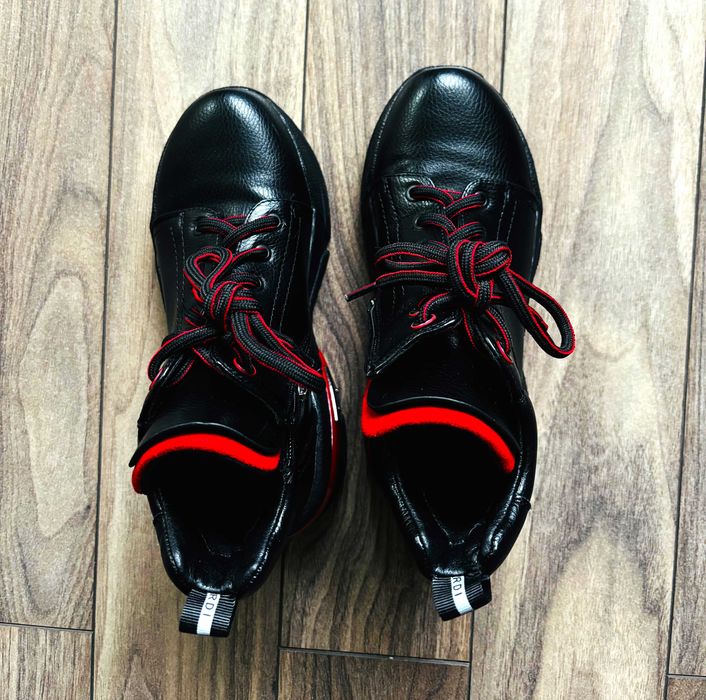 Женские ботинки б/у