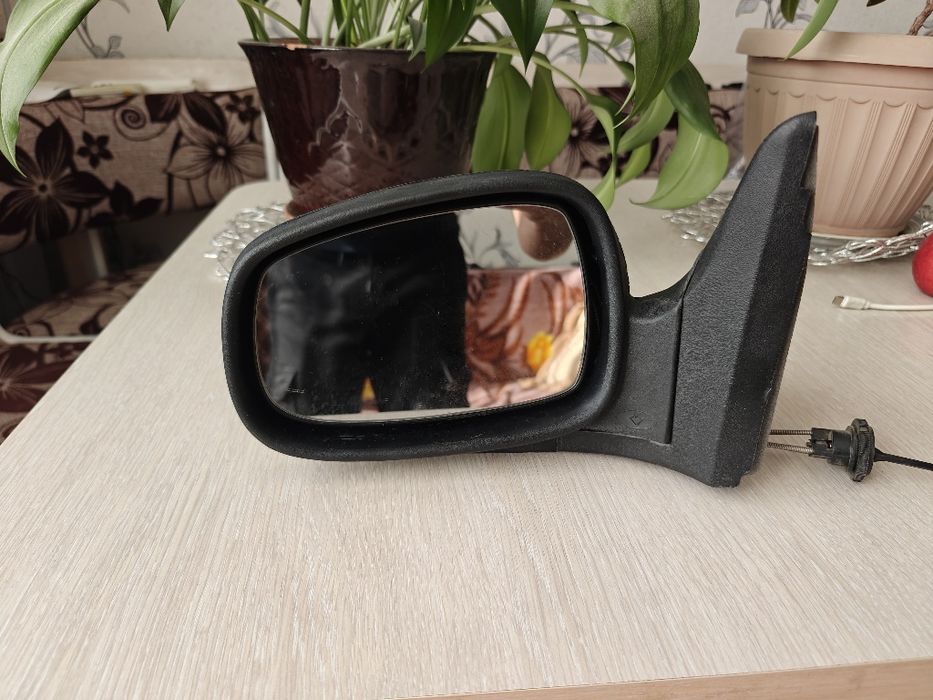 Левое зеркало на Волгу Газ-3110