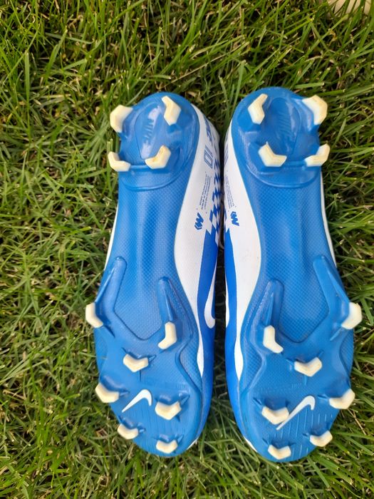 Продам бутсы 42 размер