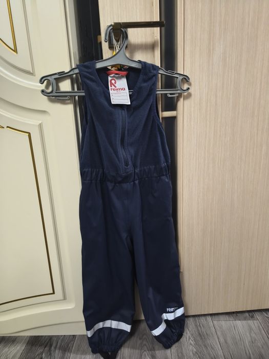 Продам куртки для девочки весна