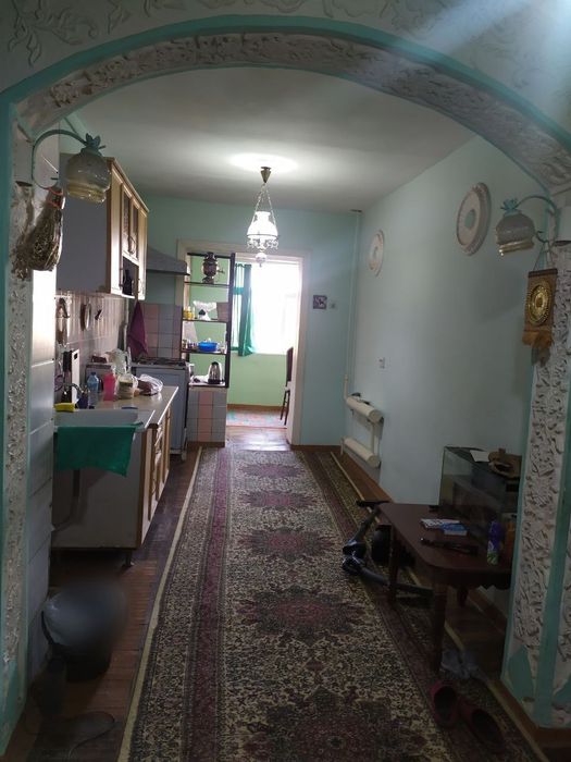 Срочно продаётся отличная, кирпичная, 5комнатная квартира на 4этаже в