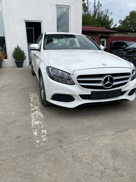 Ușă stânga față Mercedes W205 C Klass 2016