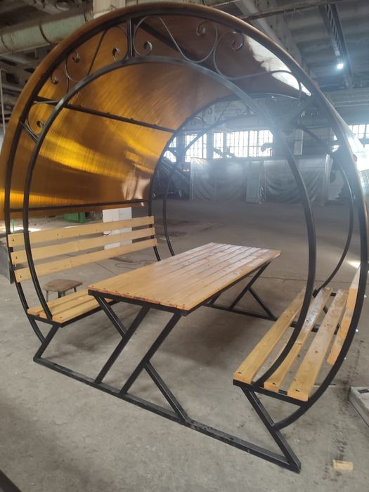 VIP беседка, скамейки, мангалы.