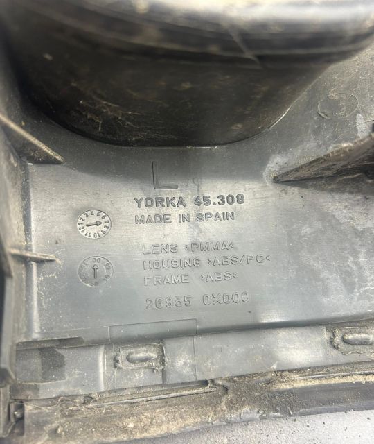 Lampa / Tripla stop stanga pe aripa 268550X000 268550X000 Nissan Terr