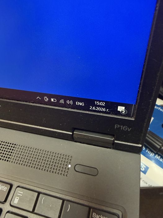 Lenovo p16v ryzen 7 AMD Ryzen 7 PRO 7840HS