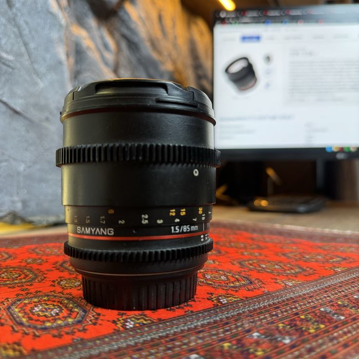 Объективы Samyang EF и Sigma EF