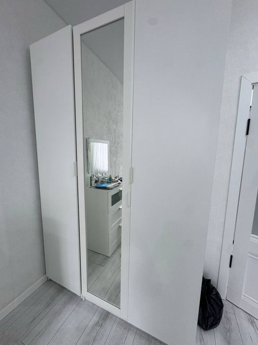 шкаф вместительный