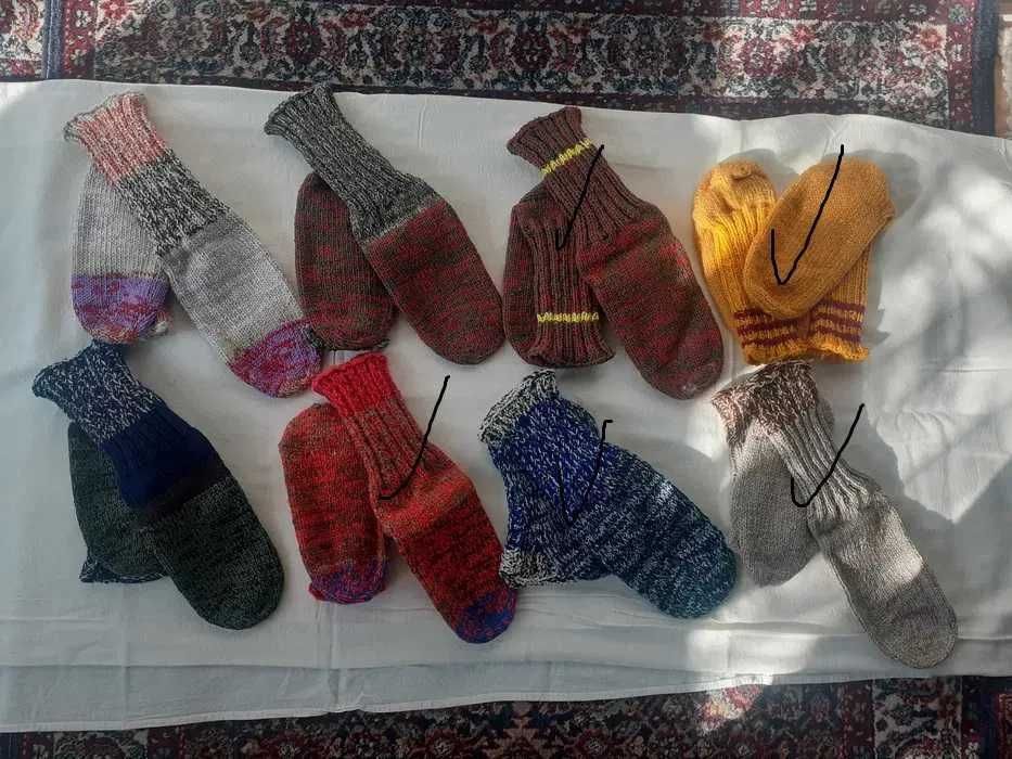 Продавам ръчно изплетени вълнени чорапи и терлици-дамски и детски