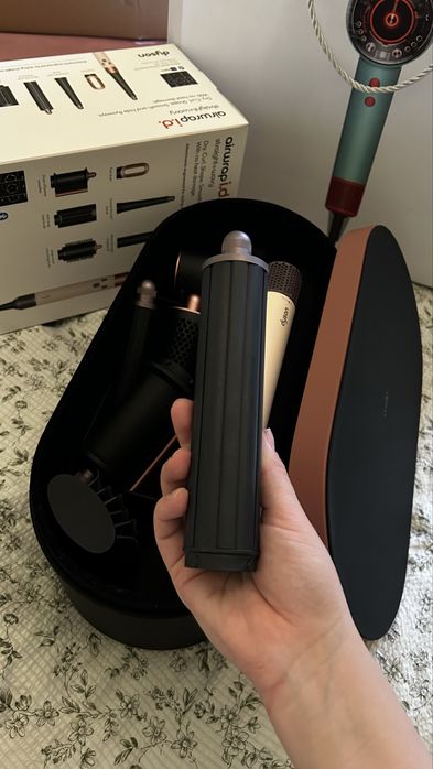 Dyson airwrap i.d.