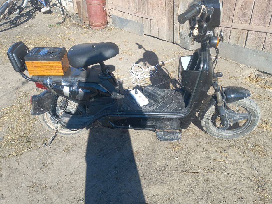 Продам Ск8 электро велосипед