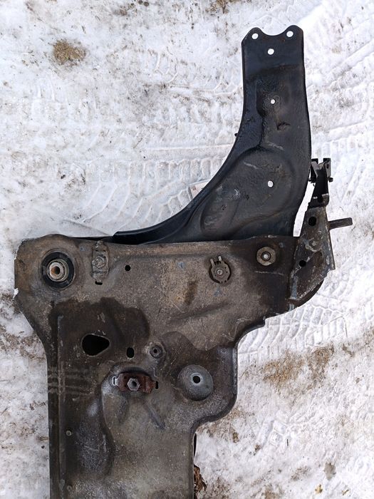 Продам подрамник передний рено эспейс 4