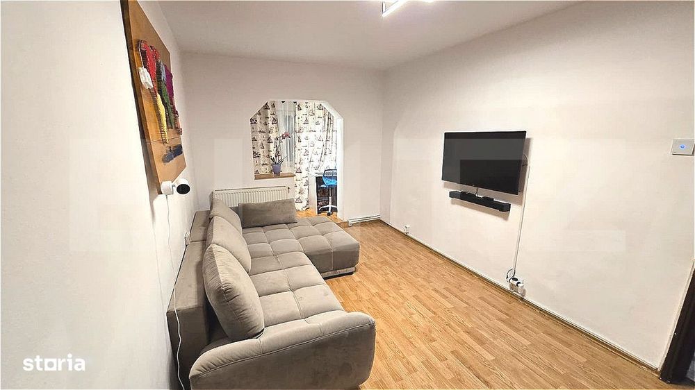 Apartament de vanzare, decomandat, 45 mp utili, 2 balcoane, loc de par