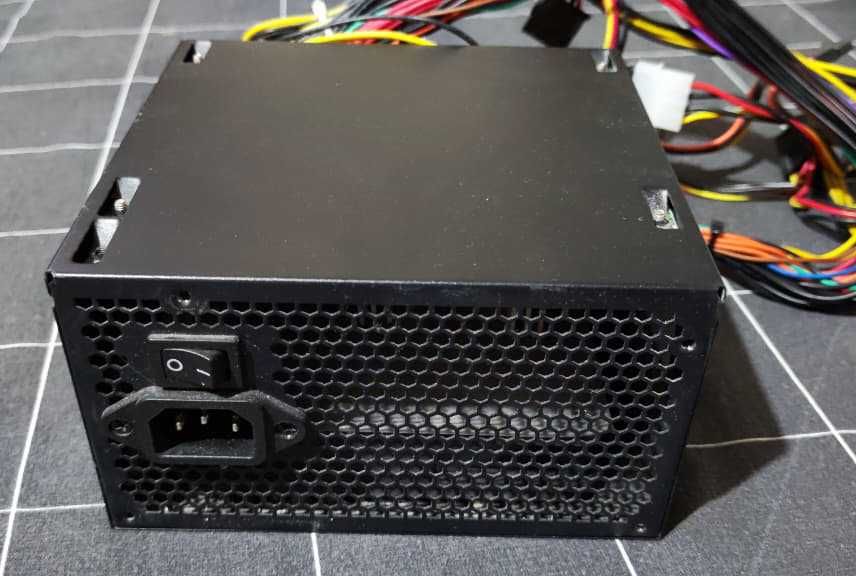 Продаю - Блок питания ATX AeroCool