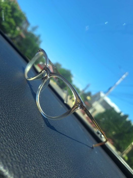 Ramă cu tot cu lentile de vedere