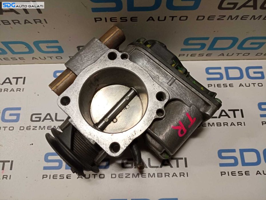Clapeta Acceleratie Audi A4 B5 1.6 B 1997 - 2001 Cod 058133063H [M4203]