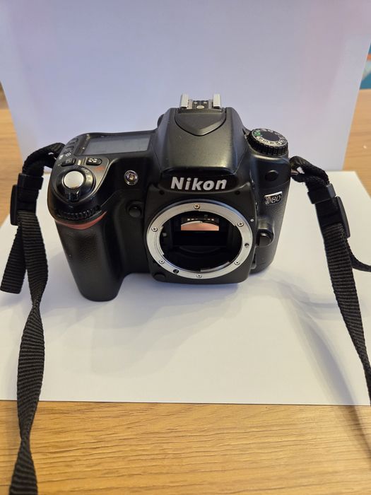 Nikon D80 cu obiectiv Tamron 28-200 si card de memorie 32gb