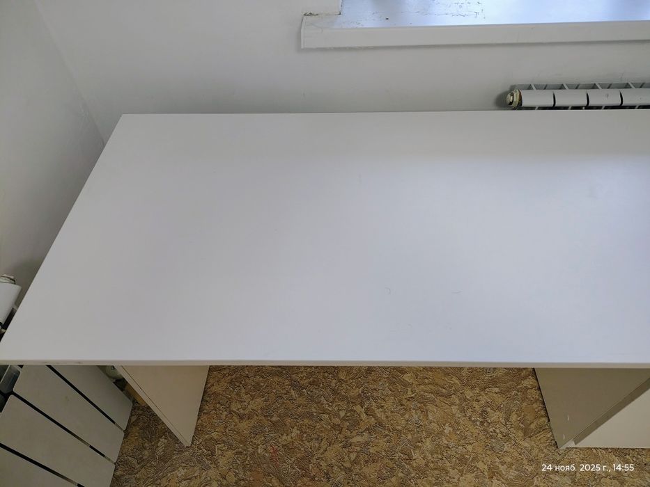 Продам писменный стол.