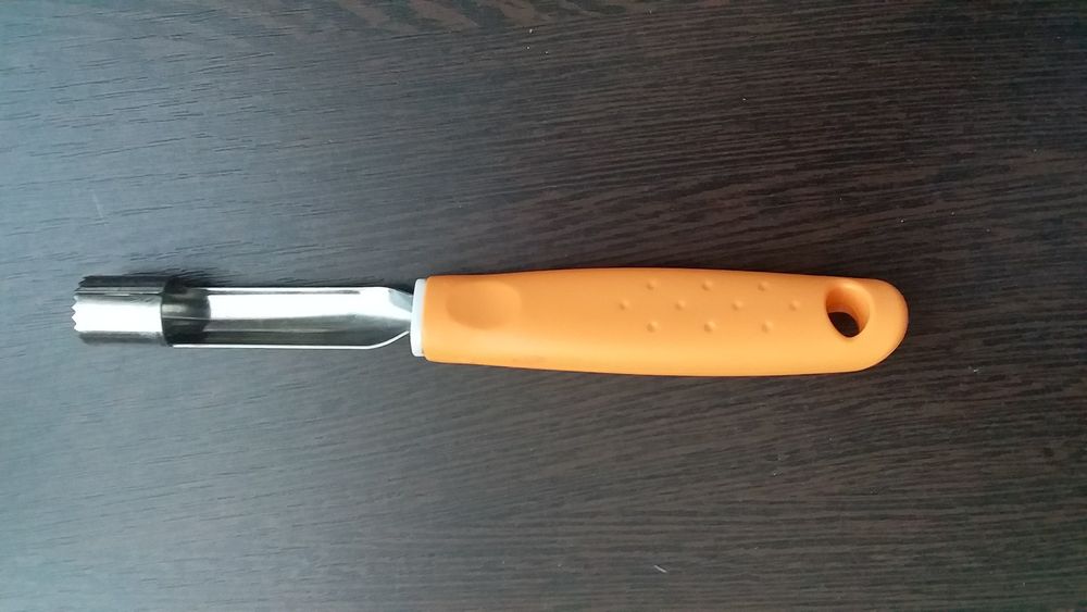 Прибор для чистки яблок