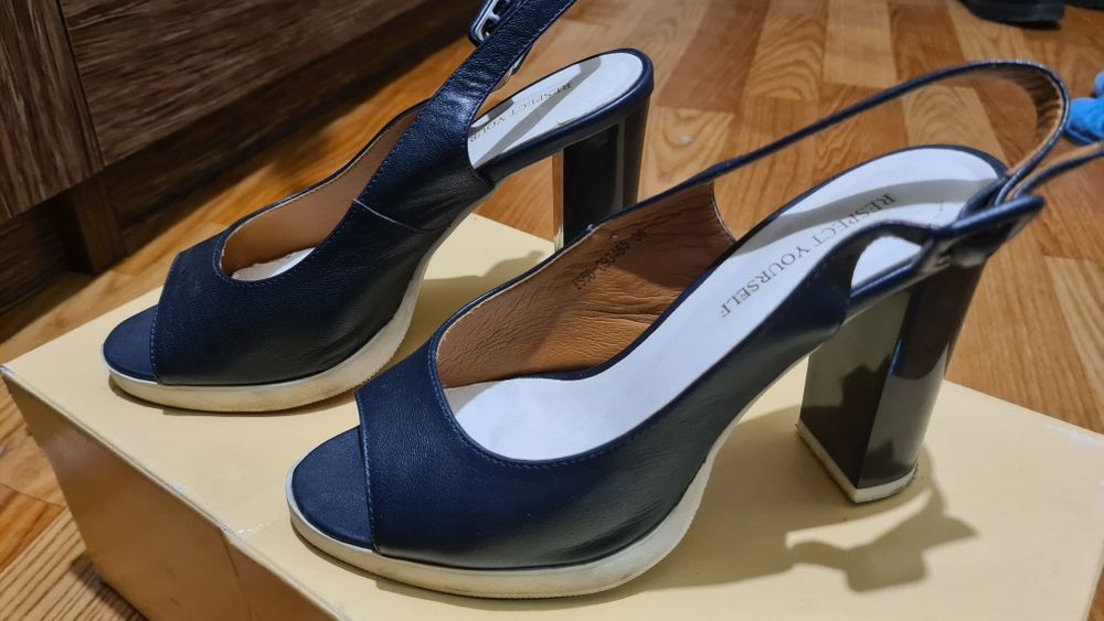 Туфли женские продам