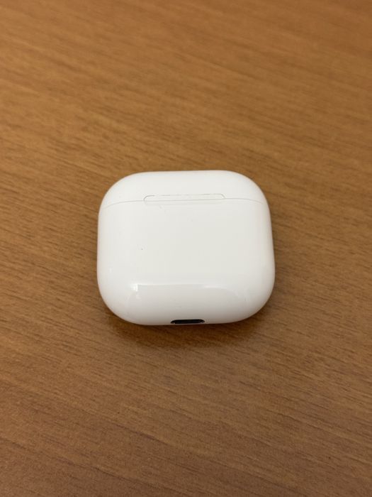 Airpods 4 серия