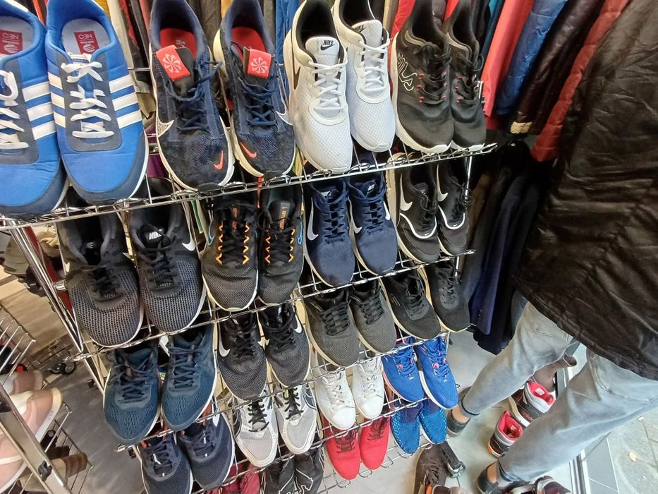 Продавам обувки втора употреба на едро