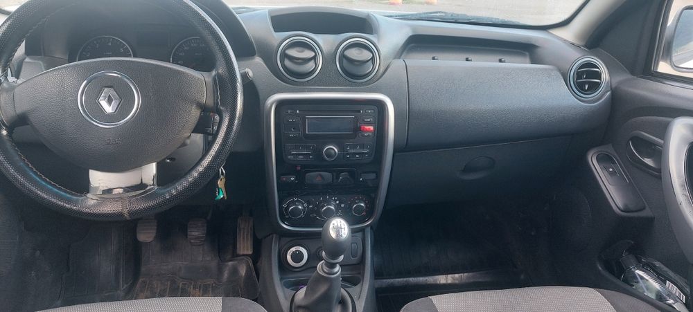 Рено дастер 4WD  в отличном состоянии