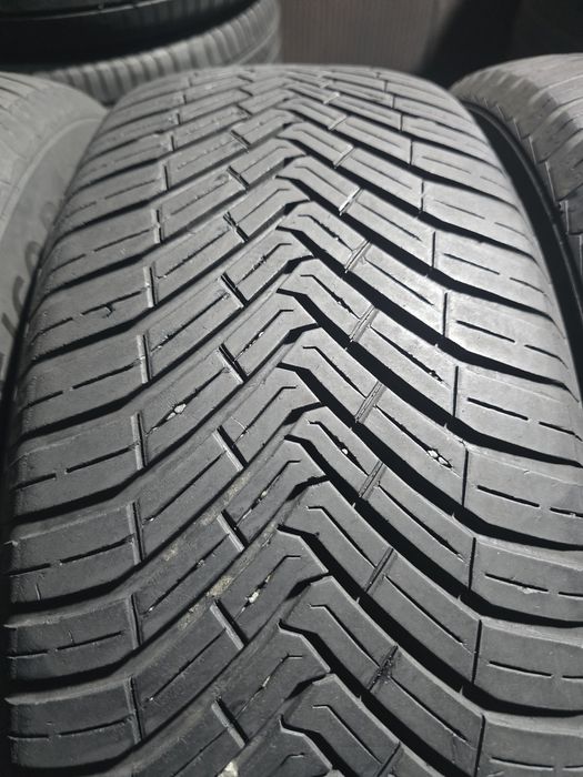 Vand 4 anvelope 215/60/18 CONTINENTAL all season