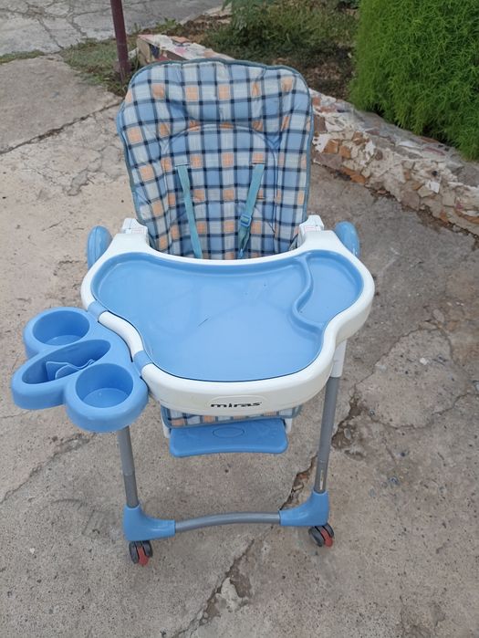 Детский кресло для кормления
