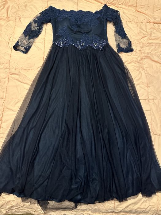 Rochie eleganta de / de ocazie / nunta / botez /  banchet / bal / nașă