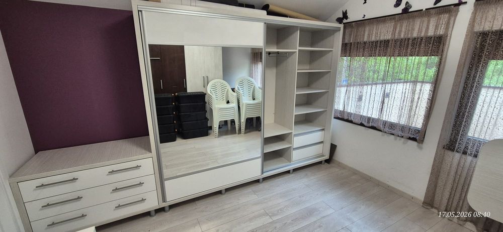 Vând  dresing,(sifonier)culoare alba