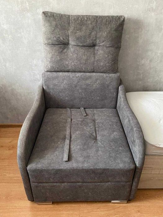 Кресло-кровать б/у