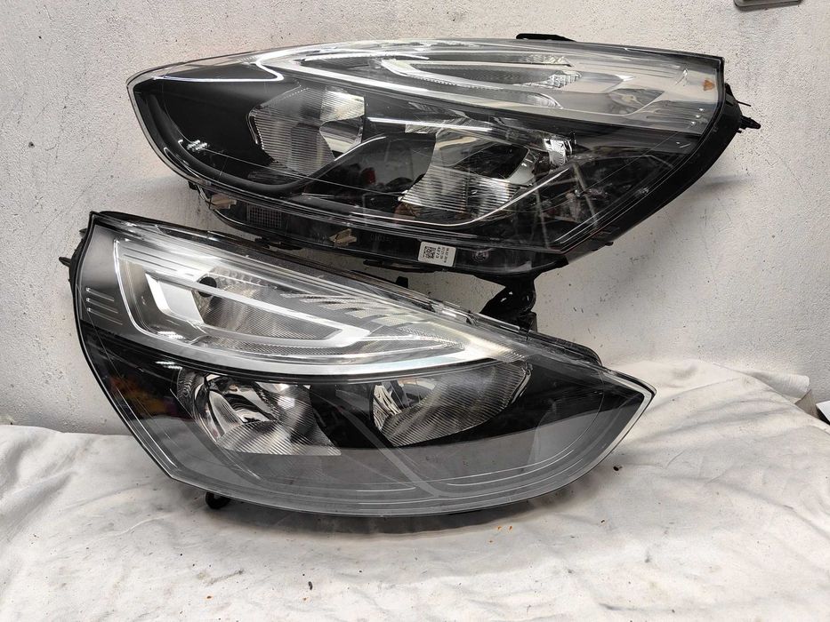 Оригинални  фарове  Рено Клио  Renault Clio