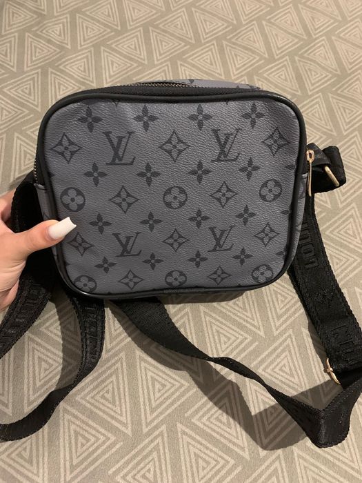 Borseta Louis Vuitton - OFERTĂ - 199 RON