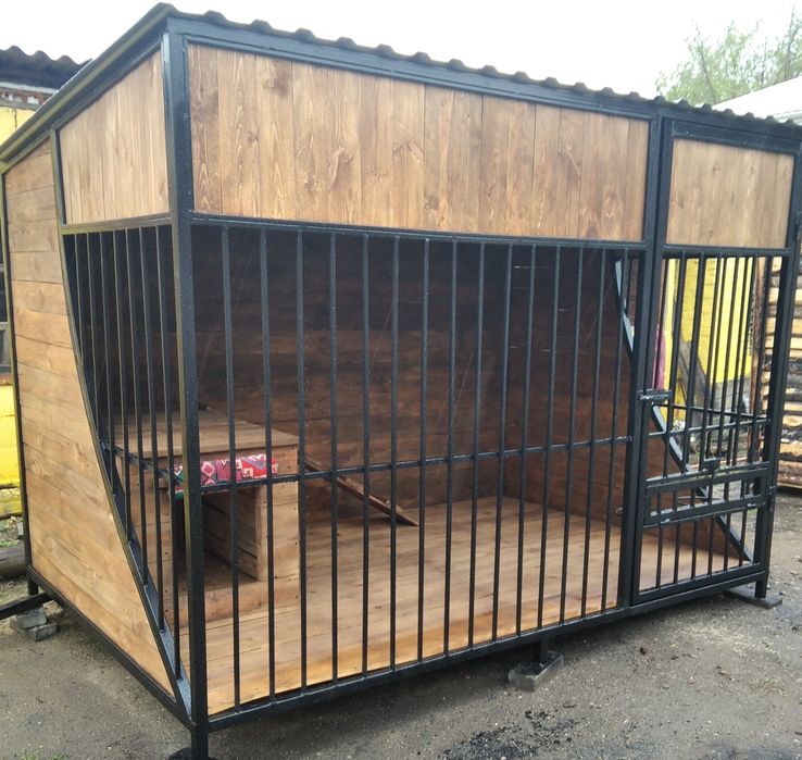 Вальер длина 3 метра, ширина 2 метра