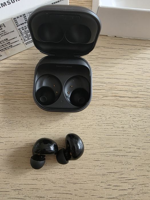 Слушалки Samsung Galaxy buds 2