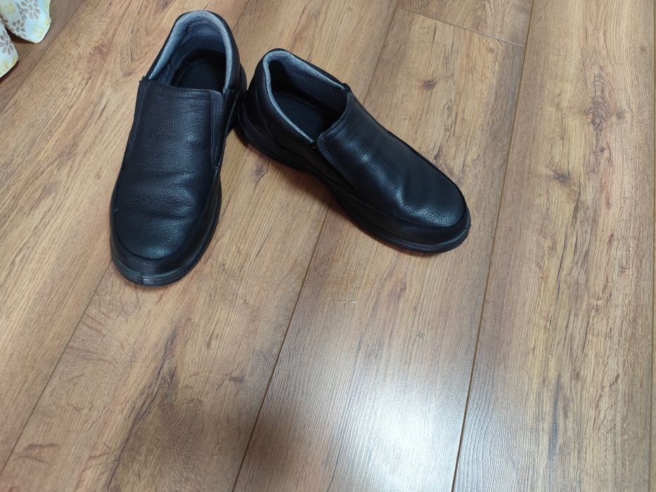 Продам туфли 42 размер