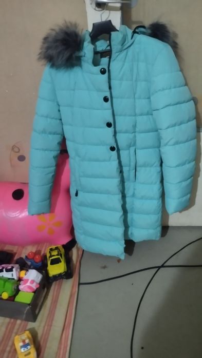 Продам куртки женские